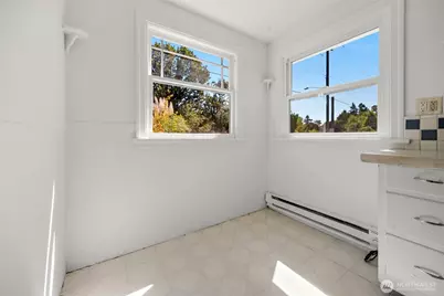 4721 21st Avenue SW, Seattle, WA 98106 - Photo 7