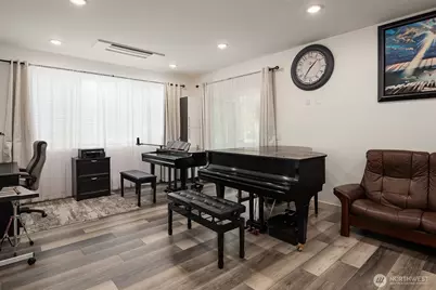 11502 6 Avenue NW #1, Seattle, WA 98177 - Photo 27
