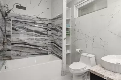 11502 6 Avenue NW #1, Seattle, WA 98177 - Photo 19
