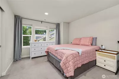 23000 NE 8th Street #E5, Sammamish, WA 98074 - Photo 13