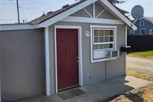 110 & 114 E Hazel Ave, Burlington, WA 98233 - Photo 33