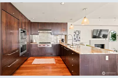 500 106th Avenue NE #1501, Bellevue, WA 98004 - Photo 5