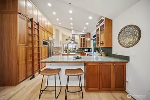 6510 NE Sundance Ln, Bainbridge Island, WA 98110 - Photo 13