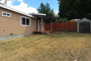 2211 NE 7th St, Renton, WA 98056 - Photo 9