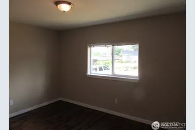 2211 NE 7th Street, Renton, WA 98056 - Photo 7