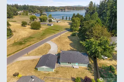15807 Lawrence Place SE, Yelm, WA 98597 - Photo 25