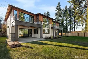 9206 NE 24th St, Clyde Hill, WA 98004 - Photo 3