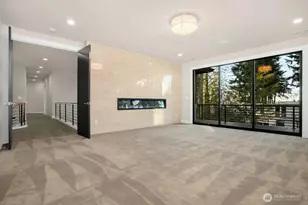 9206 NE 24th St, Clyde Hill, WA 98004 - Photo 23