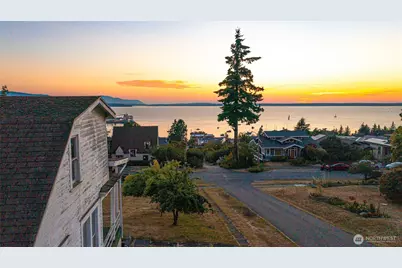 917 13th Street, Bellingham, WA 98225 - Photo 1