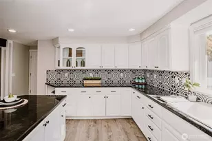 1052 E Robinhood Dr, Arlington, WA 98223 - Photo 17