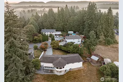 1052 E Robinhood Drive, Arlington, WA 98223 - Photo 35