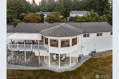 1052 E Robinhood Drive, Arlington, WA 98223 - Photo 3