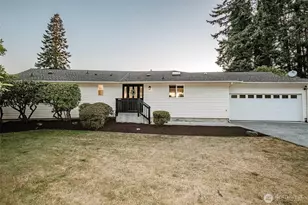 1052 E Robinhood Dr, Arlington, WA 98223 - Photo 1