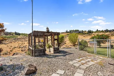 290 Trails End Lane, Yakima, WA 98903 - Photo 29