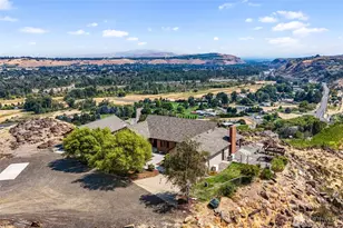 290 Trails End Ln, Yakima, WA 98903 - Photo 3