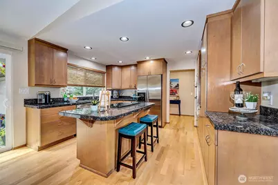 8205 NE 128th Street, Kirkland, WA 98034 - Photo 9