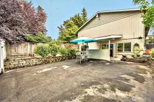 8205 NE 128th St, Kirkland, WA 98034 - Photo 33