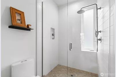 637 13th Avenue E, Seattle, WA 98102 - Photo 29