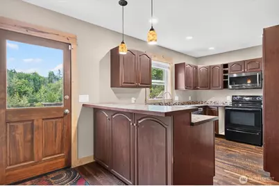 320 Roake Avenue NE, Castle Rock, WA 98611 - Photo 15