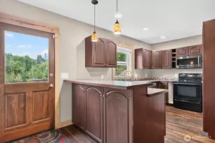 320 Roake Ave NE, Castle Rock, WA 98611 - Photo 15