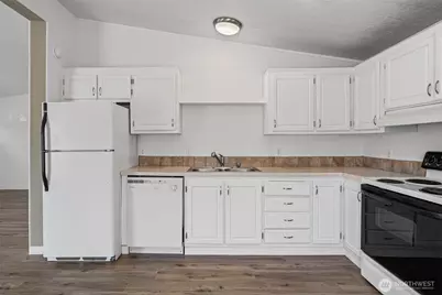 11607 Golden Given Road E, Tacoma, WA 98445 - Photo 9