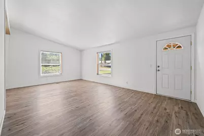 11607 Golden Given Road E, Tacoma, WA 98445 - Photo 5