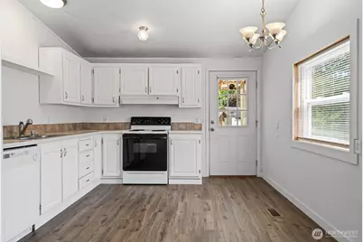11607 Golden Given Road E, Tacoma, WA 98445 - Photo 7