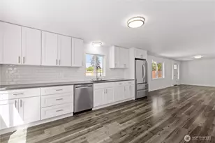 8823 S Yakima Ave, Tacoma, WA 98444 - Photo 9