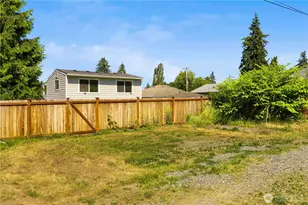 8823 S Yakima Ave, Tacoma, WA 98444 - Photo 37