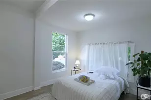 1305 NE 55th St, Seattle, WA 98105 - Photo 13