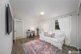 1305 NE 55th St, Seattle, WA 98105 - Photo 17
