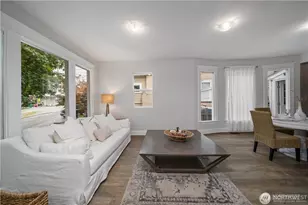 1305 NE 55th St, Seattle, WA 98105 - Photo 5