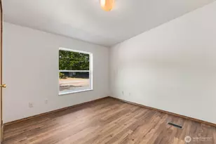 5320 Erlands Point Rd NW, Bremerton, WA 98312 - Photo 15