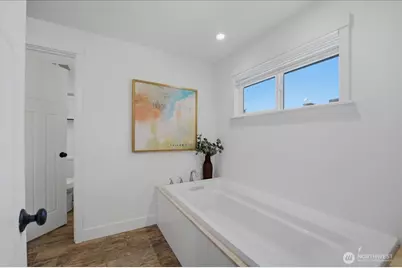 10705 41st Place NE, Seattle, WA 98125 - Photo 15