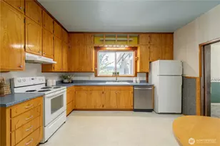 10121 67th Ave NE, Marysville, WA 98270 - Photo 9