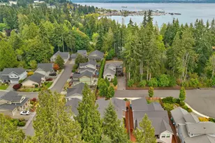 25719 Seabrook Pl NE, Kingston, WA 98346 - Photo 3