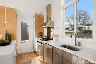 1504 19th Avenue #A, Seattle, WA 98122 - Photo 13