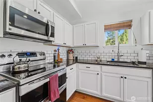31297 Dodd Creek Ln E, Davenport, WA 99122 - Photo 9