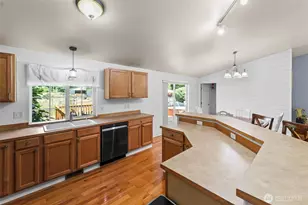 7925 Thornburg St SW, Olympia, WA 98512 - Photo 11