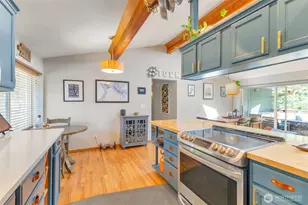 5811 Vickery Ave E, Tacoma, WA 98443 - Photo 9