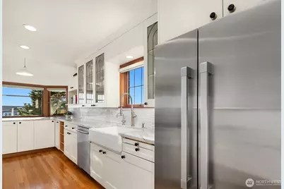 2301 Rosemont Place W, Seattle, WA 98199 - Photo 15