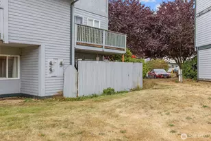 8823 Holly Dr, Everett, WA 98208 - Photo 25
