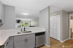 3256 SW Avalon St, Seattle, WA 98126 - Photo 9