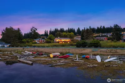2682 Sunlight Beach Road, Clinton, WA 98236 - Photo 3