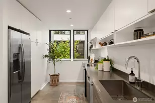 519 Madrona Ave NE, Bainbridge Island, WA 98110 - Photo 17