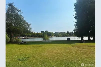 7471 Corliss Avenue N, Seattle, WA 98103 - Photo 15