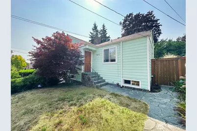 7471 Corliss Avenue N, Seattle, WA 98103 - Photo 1