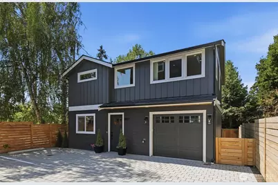 8817 Densmore Avenue N, Seattle, WA 98103 - Photo 3
