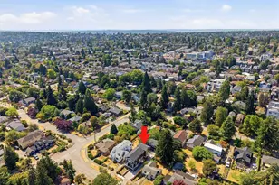 8817 Densmore Ave N, Seattle, WA 98103 - Photo 25