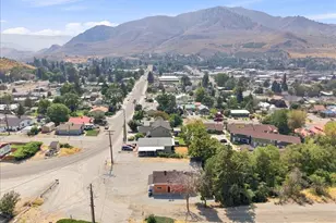 617 N Bradley St, Chelan, WA 98816 - Photo 5